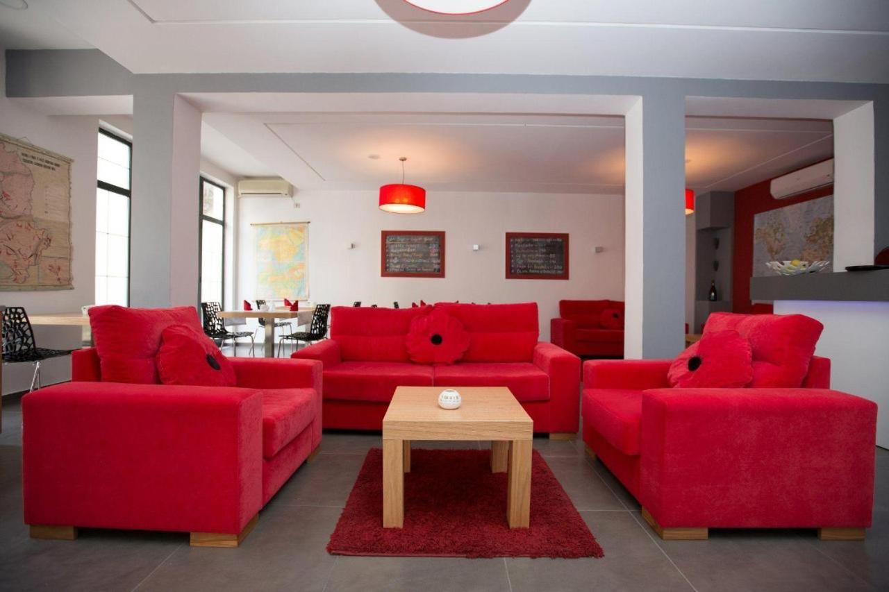 Hotel Rimini Tirana Buitenkant foto