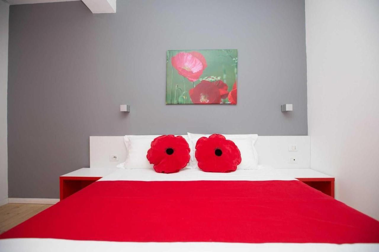 Hotel Rimini Tirana Buitenkant foto