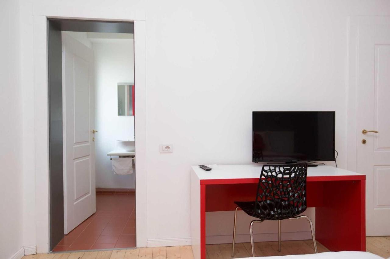 Hotel Rimini Tirana Buitenkant foto