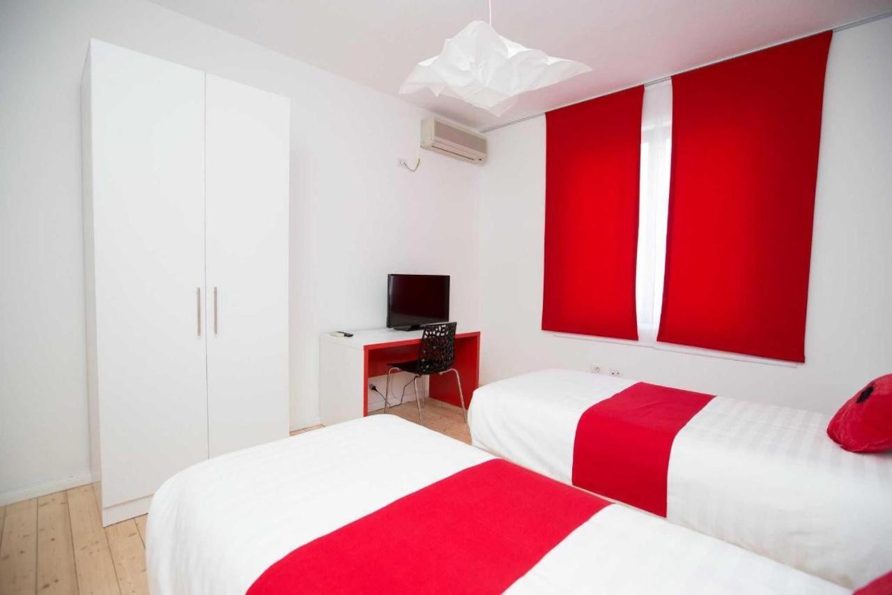 Hotel Rimini Tirana Buitenkant foto