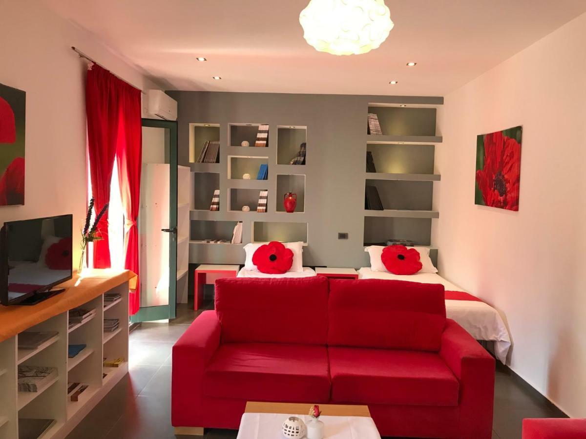 Hotel Rimini Tirana Buitenkant foto